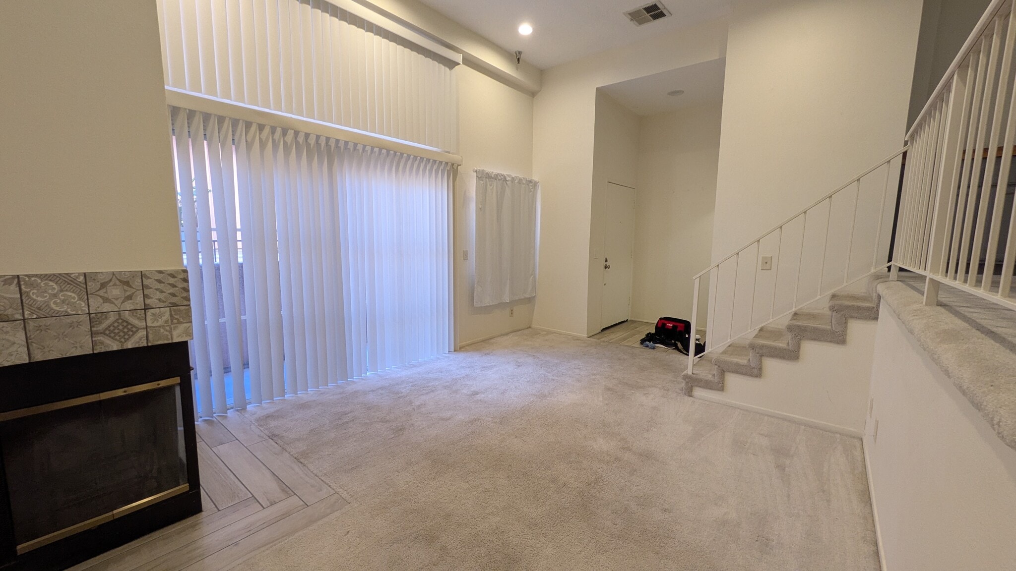 Building Photo - 7320 Balboa Blvd