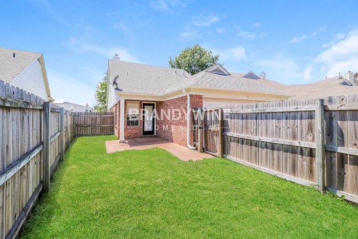 Building Photo - 2170 Berry Bush Ln