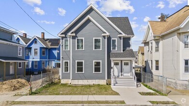 Building Photo - 195 Arctic St