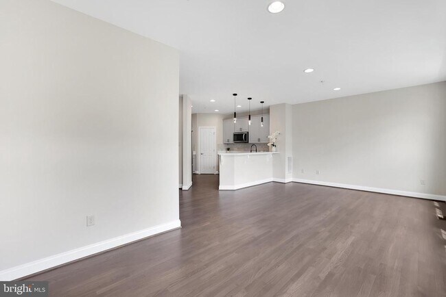 Building Photo - 9769 Northern Lakes Ln