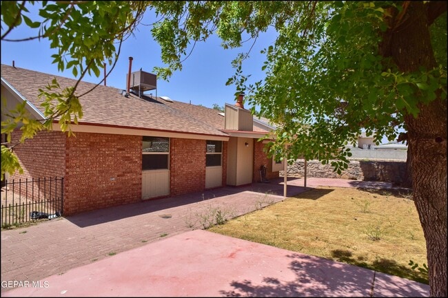 Building Photo - 11645 Gordon Cooper Ln
