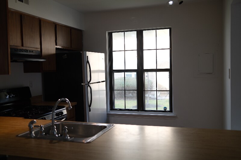 Building Photo - 153A Bradford Ct