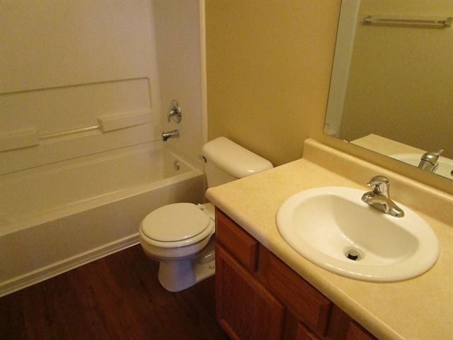 Building Photo - 1518 Bluestem Dr