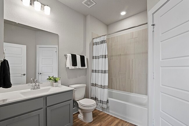 Building Photo - 21106 Bella Coral Dr