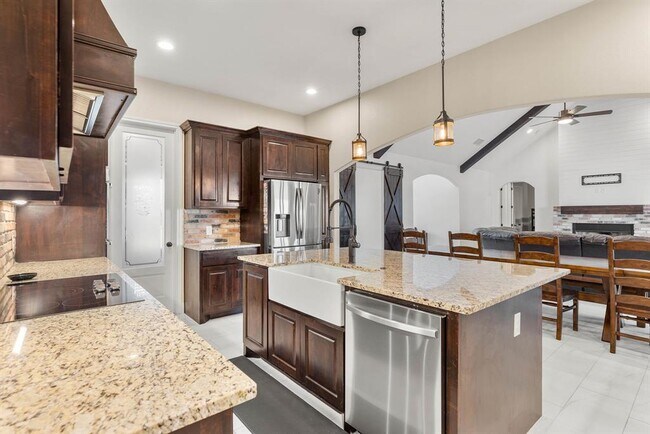 Building Photo - 479 Brown Rd