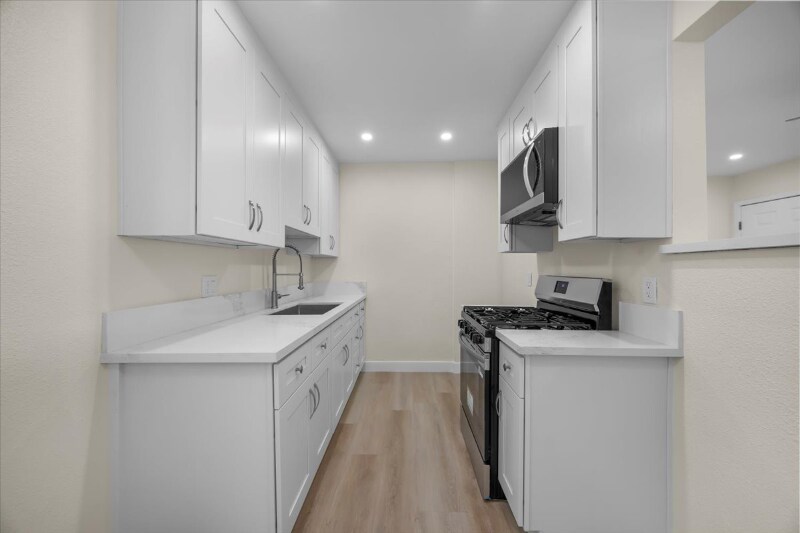 Building Photo - 3537 Delta Ave