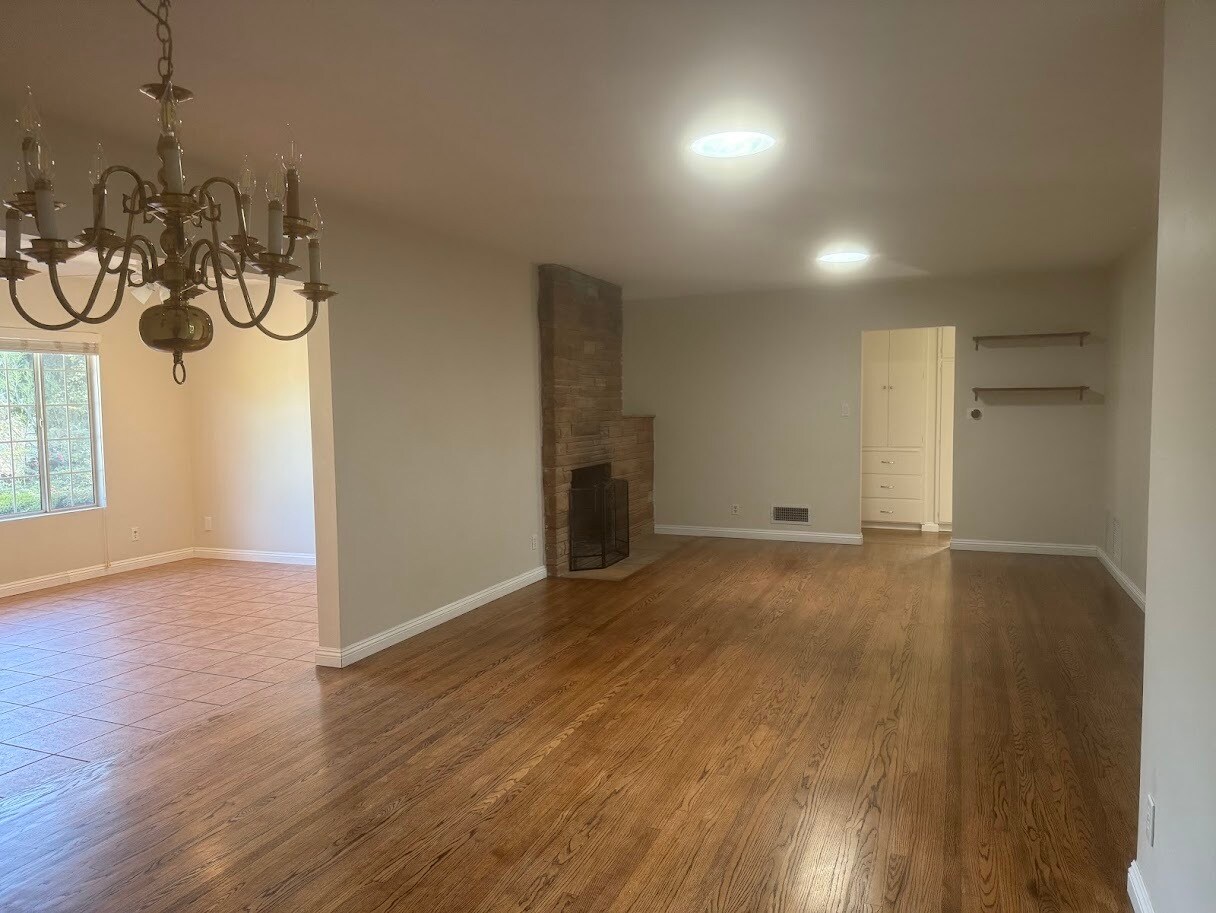 Living room - 8552 Woodley Ave