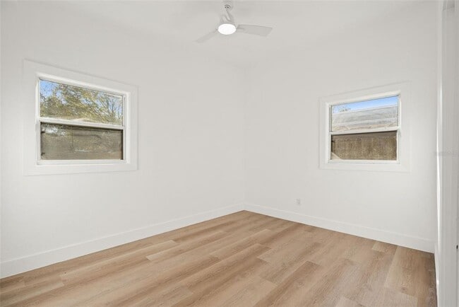 Building Photo - 4606 W Paxton Ave