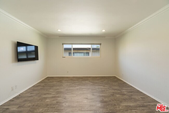 Building Photo - 1837 11th St