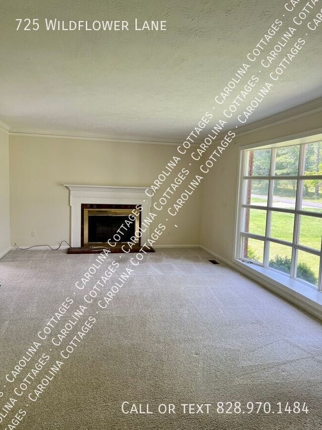 Building Photo - 725 Wildflower Ln