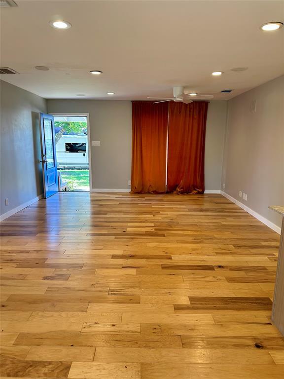 Building Photo - 2507 East Side Dr