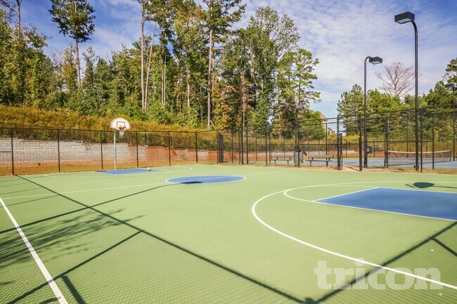 Building Photo - 1100 Amadas Dr