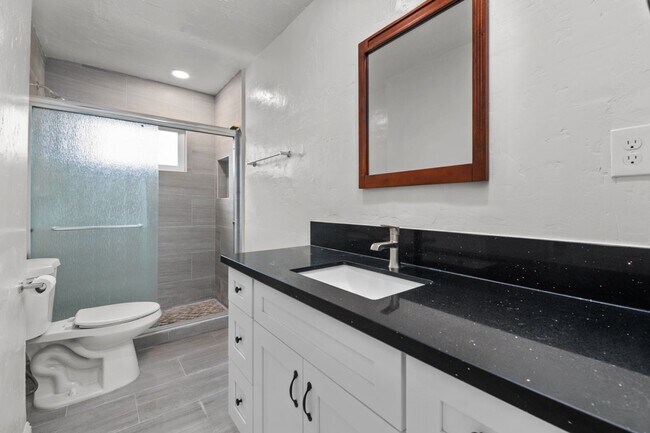 Building Photo - Attached garage!