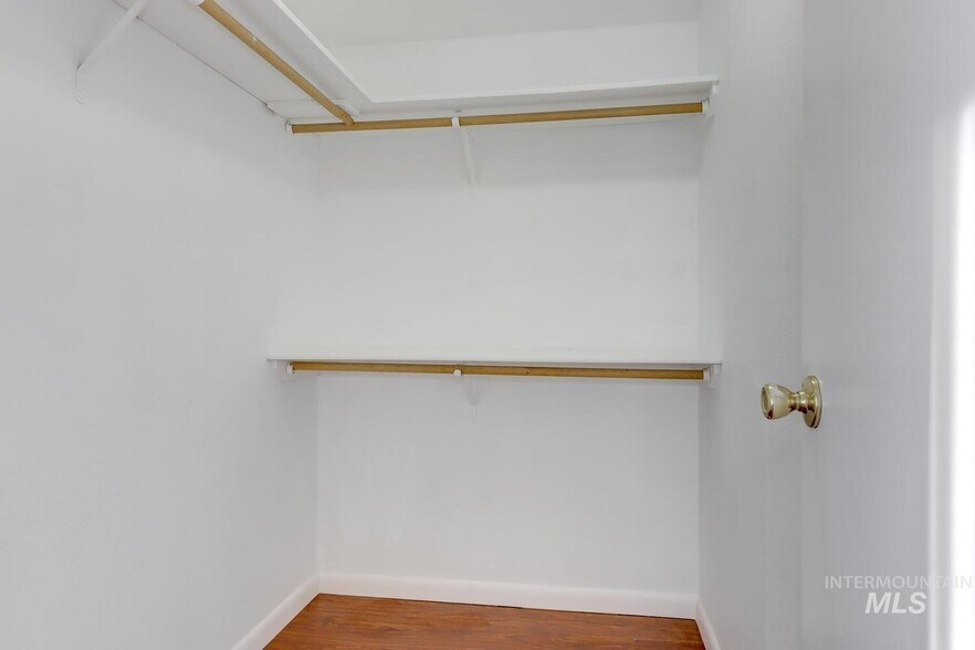 Building Photo - 2107 S Phillippi St