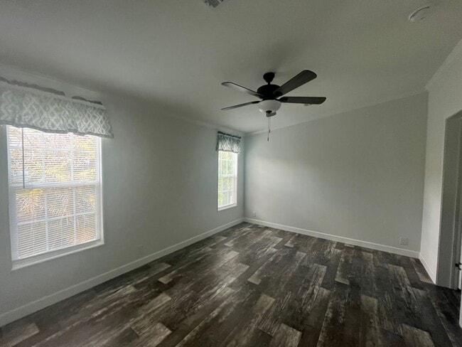 Building Photo - 55 Eland Dr