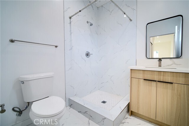 Building Photo - 259 S Ave 54