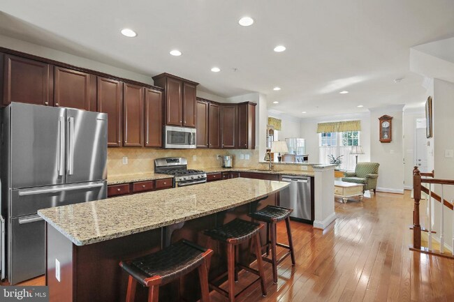 Building Photo - 7200 Dorchester Woods Ln