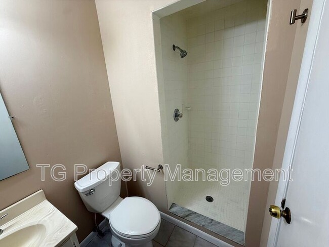 Building Photo - 403 St Augustine Blvd