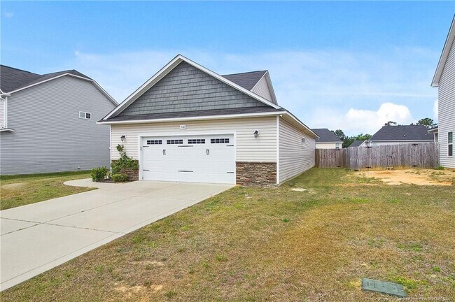 Building Photo - 516 Loom Dr