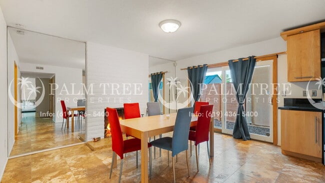 Building Photo - 3582 Governor Dr