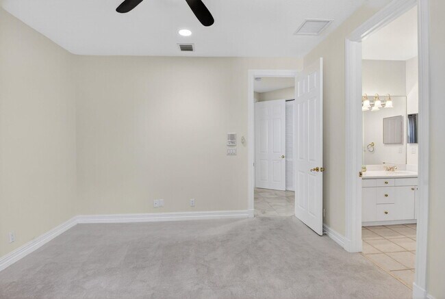 Building Photo - 16164 Bridlewood Cir