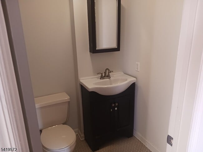 Building Photo - 83 N Willow St