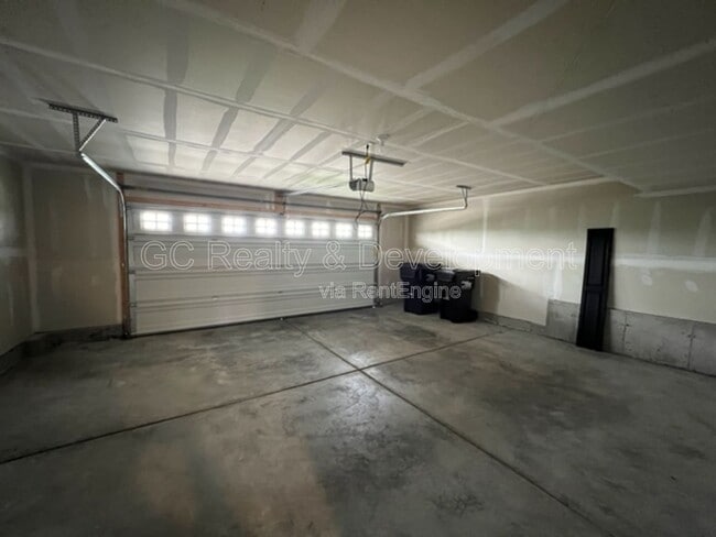 Building Photo - 594 Cimmaron Cir