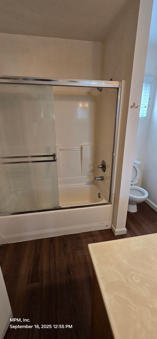 Building Photo - X41 Thomas Court (41,45,49)