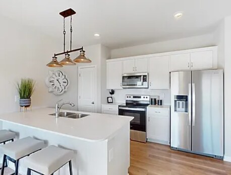 Building Photo - 3400 Dreusicke Dr