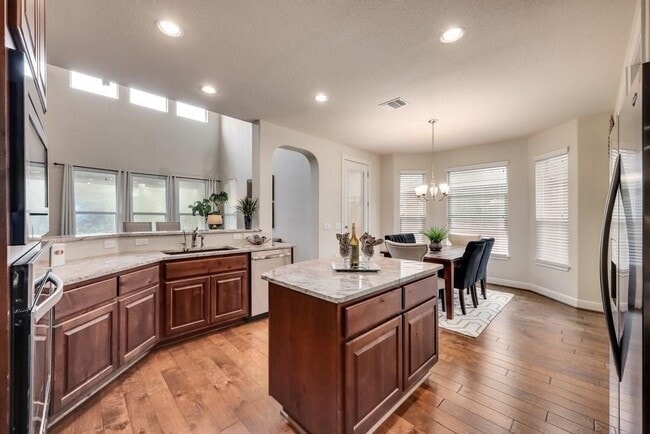 Building Photo - 10825 Ballard Path