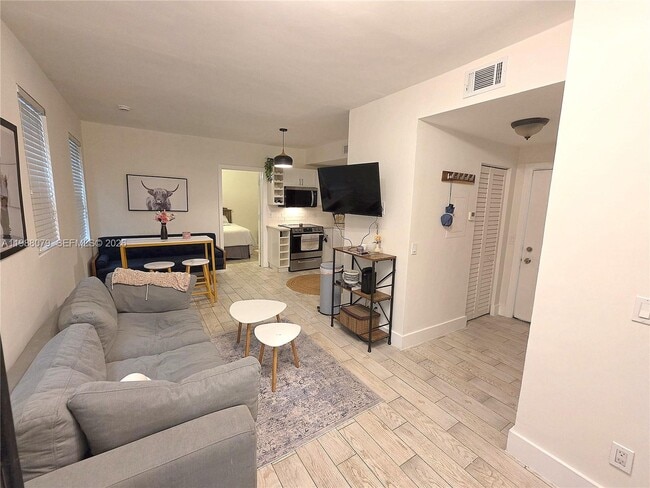 Building Photo - 1008 Jefferson Ave