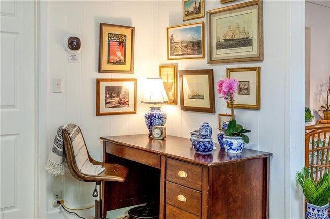 Building Photo - 310 NW 8th St