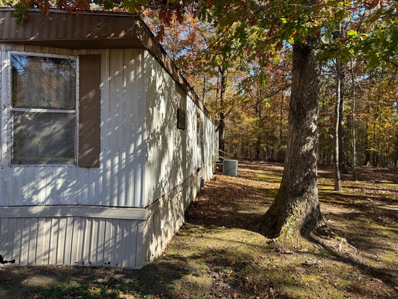 Building Photo - 1009 N Eve St