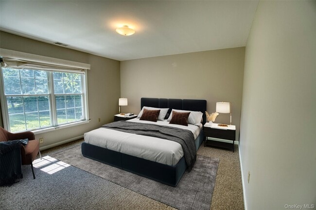 Building Photo - 208 Cinnamon Cir