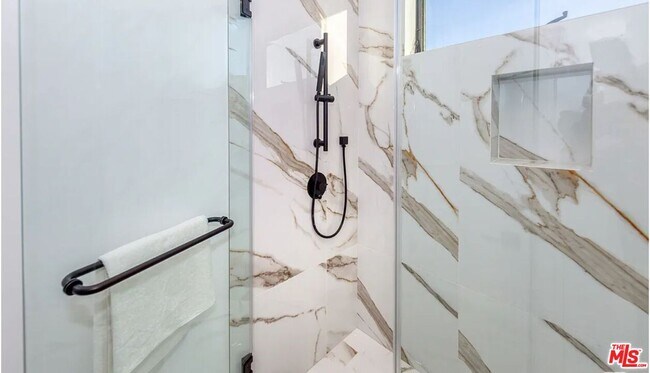 Building Photo - 1637 S Sherbourne Dr