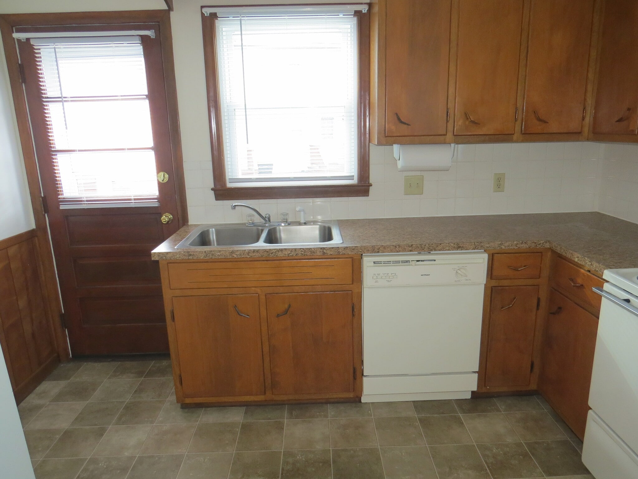 Building Photo - 469 Corey St