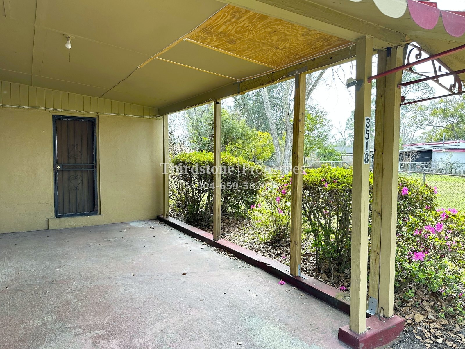 Building Photo - 3518 Japonica Rd N