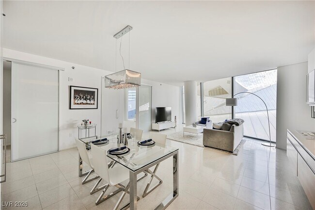 Building Photo - 3726 S Las Vegas Blvd