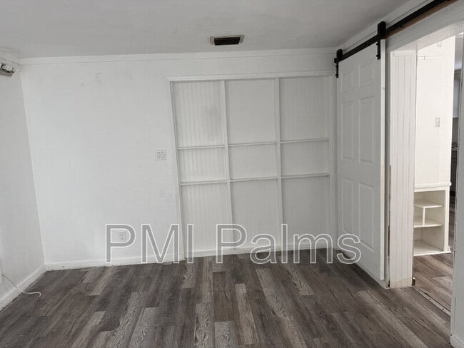 Building Photo - 2412 51st Ave N