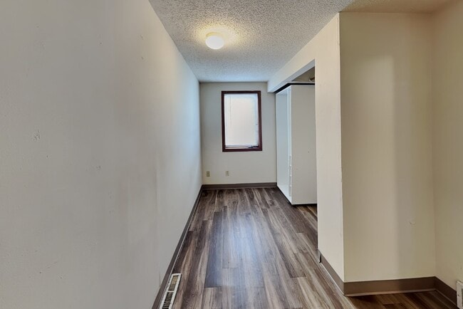 Building Photo - 207 Stanton Ave