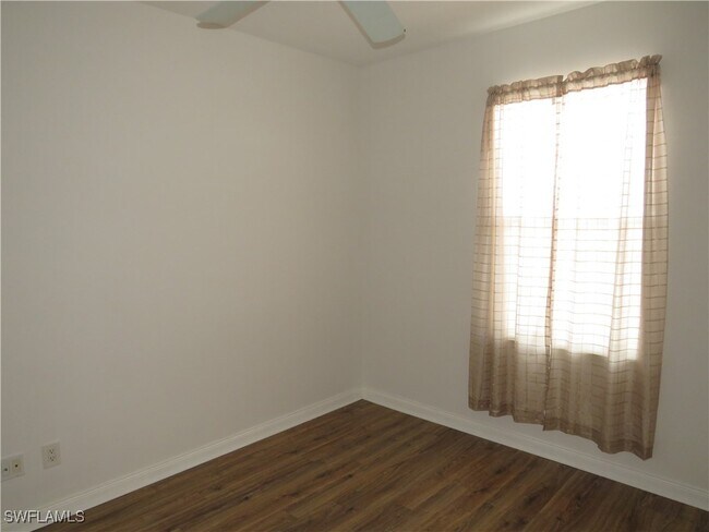 Building Photo - 6198 Towncenter Cir