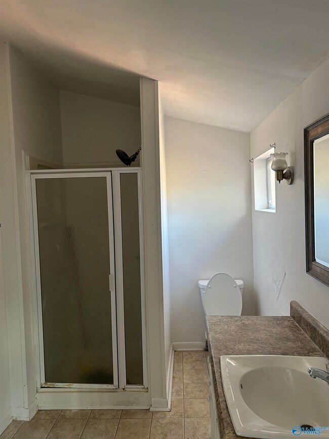 Building Photo - 620 Sherman St SE