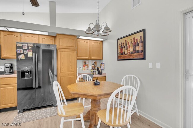 Building Photo - 1251 Broadwater Dr