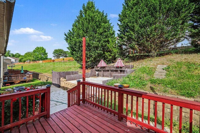 Building Photo - 2119 Baggins Ln