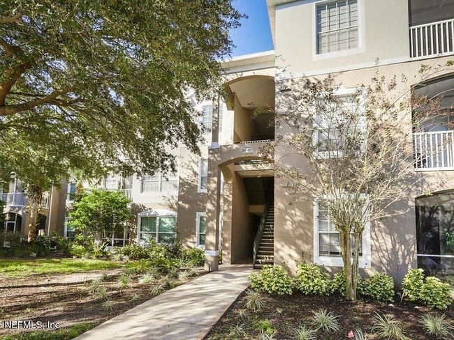 Building Photo - 10550 Baymeadows Rd