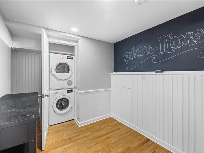 Building Photo - 338 Beacon St