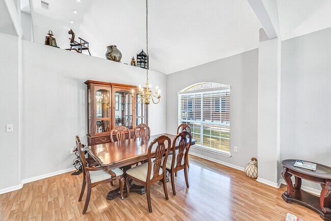 Building Photo - 23207 Willow Pond Pl