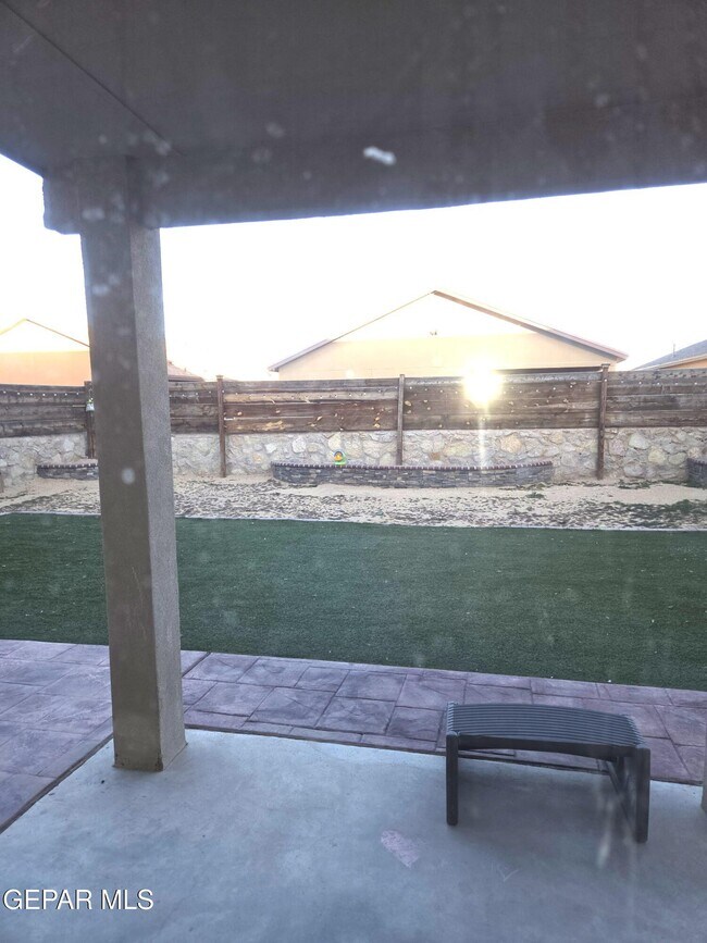 Building Photo - 1028 Aeronaut Pl