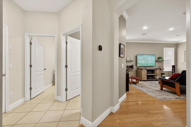 Building Photo - 11115 Avery Oaks Dr