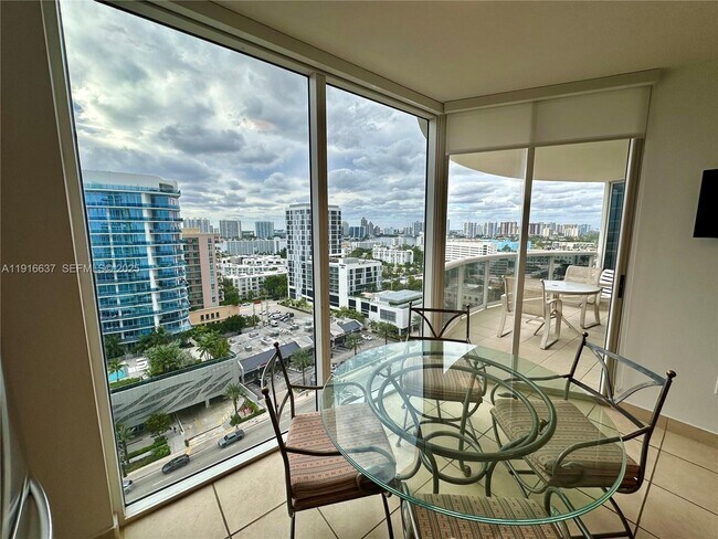 Building Photo - 17555 Collins Ave